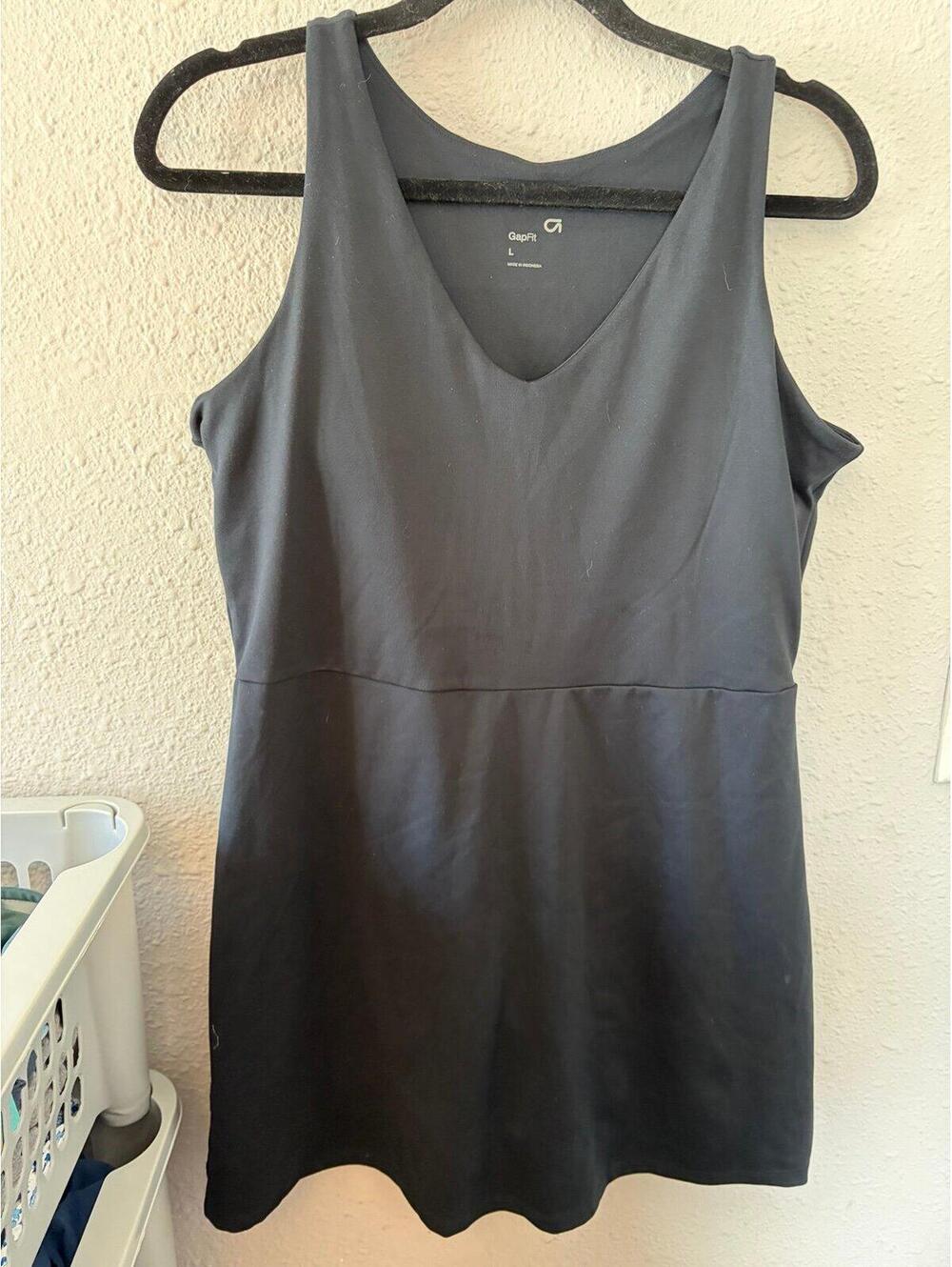GapFit black dress size L. Built in romper. Removable pads